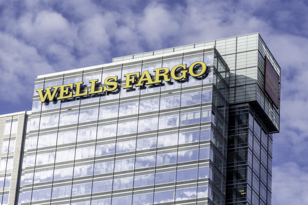 Featured image for Wells Fargo Faces Overtime Lawsuit.