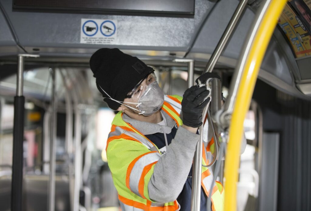 Featured image for 3.3 Million U.S. Workers File Unemployment Benefits