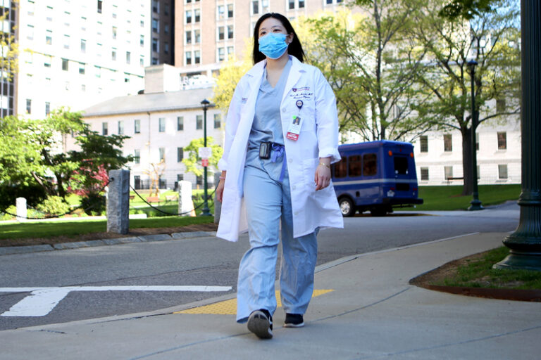Featured image for Female Chinese Employees File a Lawsuit against NYC Lab for Alleged Racial Discrimination