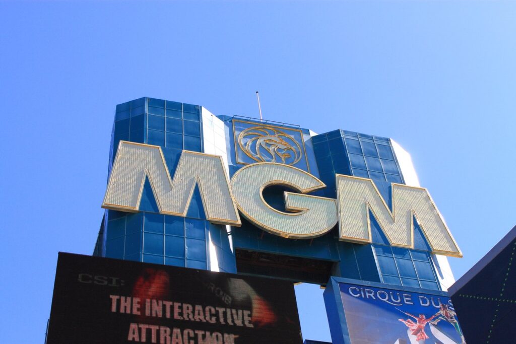 Featured image for Former MGM Resorts Employee Sues for Religious Discrimination in Vaccine Mandate Case